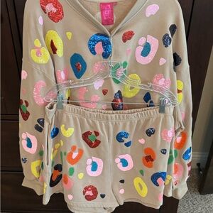 QUEEN OF SPARKLES Tan Multi Leopard Sweatshirt (XXL) w/ matching shorts (XL) SET